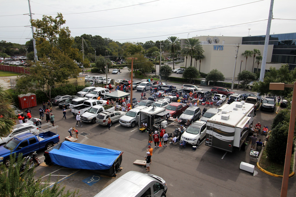 Find USF Football Game Parking With Tampa-Based Roche Parking Services